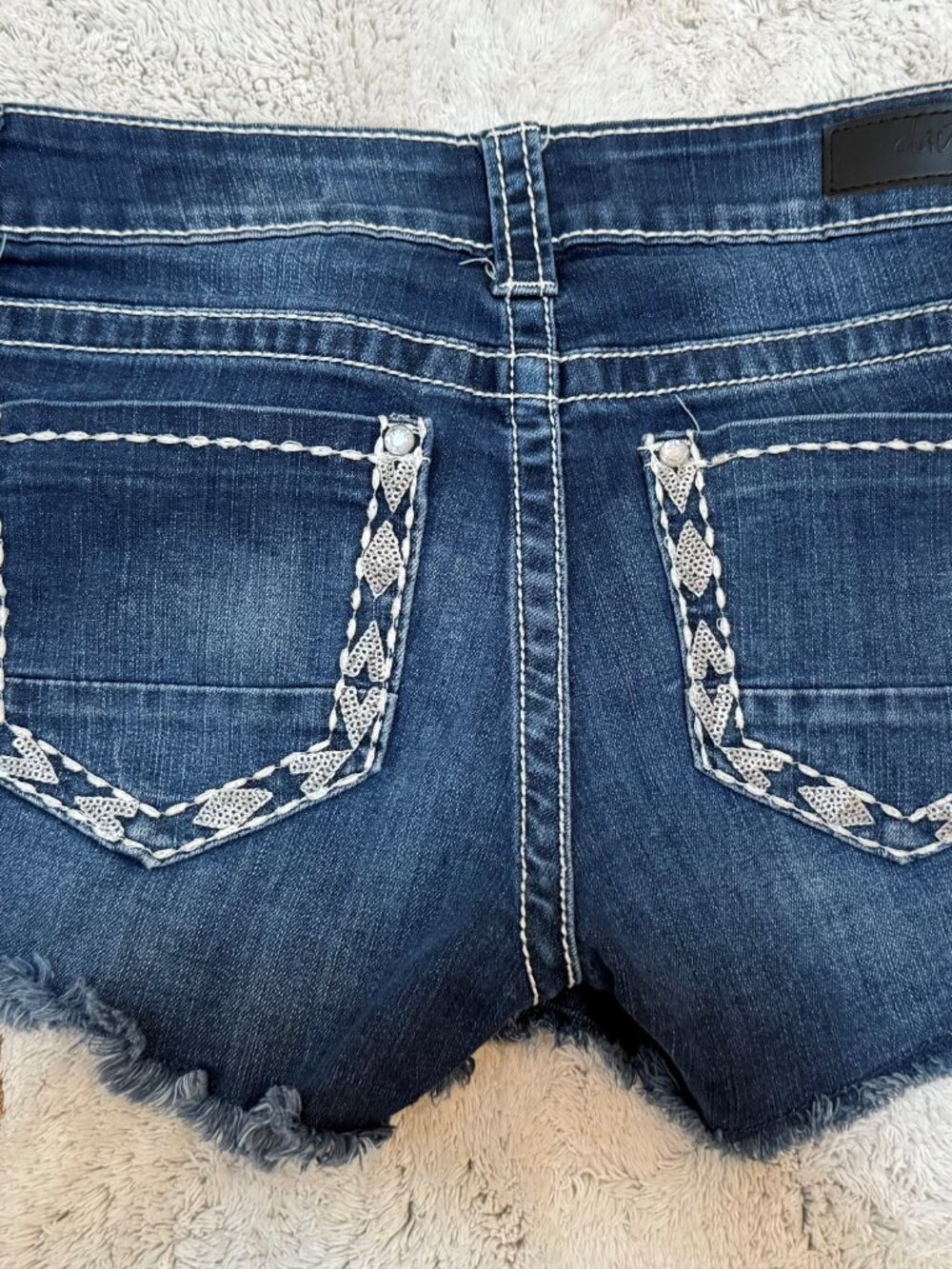daytrip Virgo Jean Shorts - Picture 5 of 5